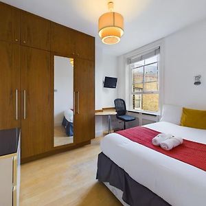 Luxe Appartement met Vier Slaapkamers